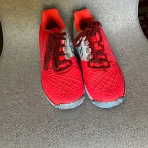 Women’s Wilson tennis shoes size 8.5 hardly worn like new condition